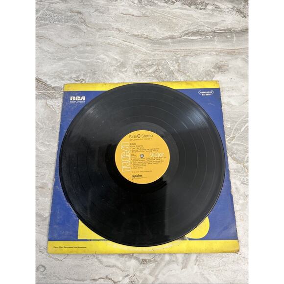 Elvis Presley Vinyl Record. RCA - Picture 4 of 4
